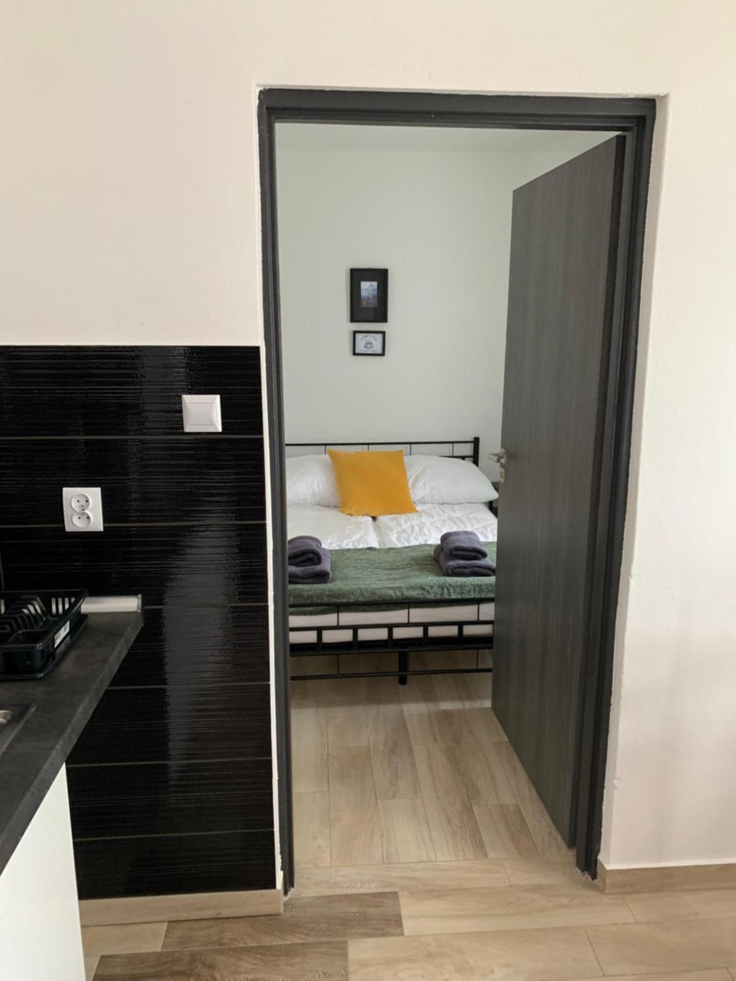 Apartamenty Lesna Plaza Brenno Bagian luar foto